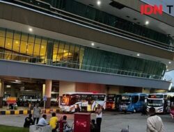 Jelang Lebaran, Tarif dan Penumpang Travel di Bakauheni Meningkat