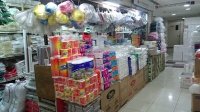 Lonjakan Harga Plastik: Tekanan bagi UMKM, Peluang bagi Inovasi