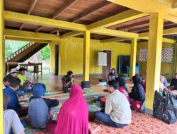 Pelatihan Jurnalisme Warga Dorong Suara Petani Hutan di Desa Cilimus