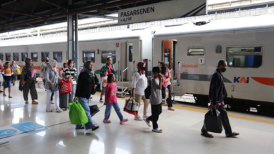 Penumpang Kereta Api di Lampung Meningkat, Udara dan Laut Menurun
